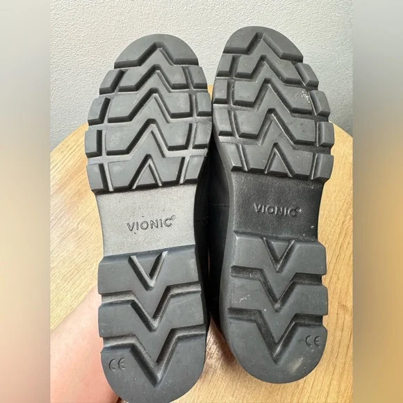 Vionic Kensley Slip-on Loafer - Picture 10 of 10